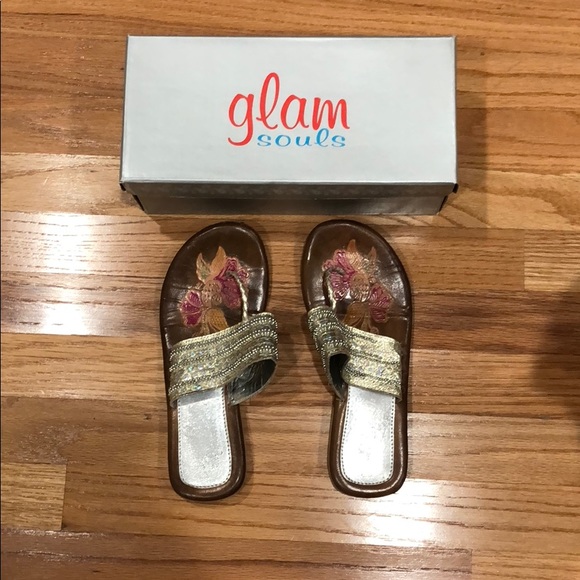 Sandals - Picture 1 of 2